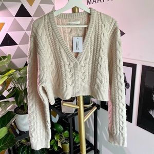 Cable Knit Cropped Cardigan